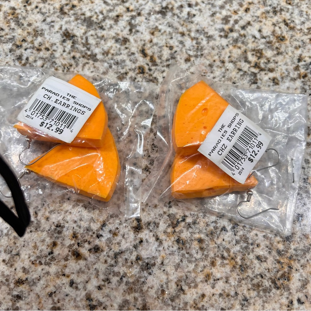 Cheese Earrings Green Bay Packers brand new 
2 pair